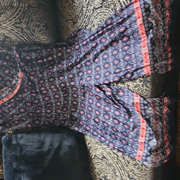 Romper - Picture 2 of 3